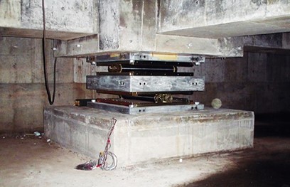 De Aarde bestaat uit 15 tektonische aardplaten waarvan 9 grote aardplaten zijn, en 6 kleinere aardplaten